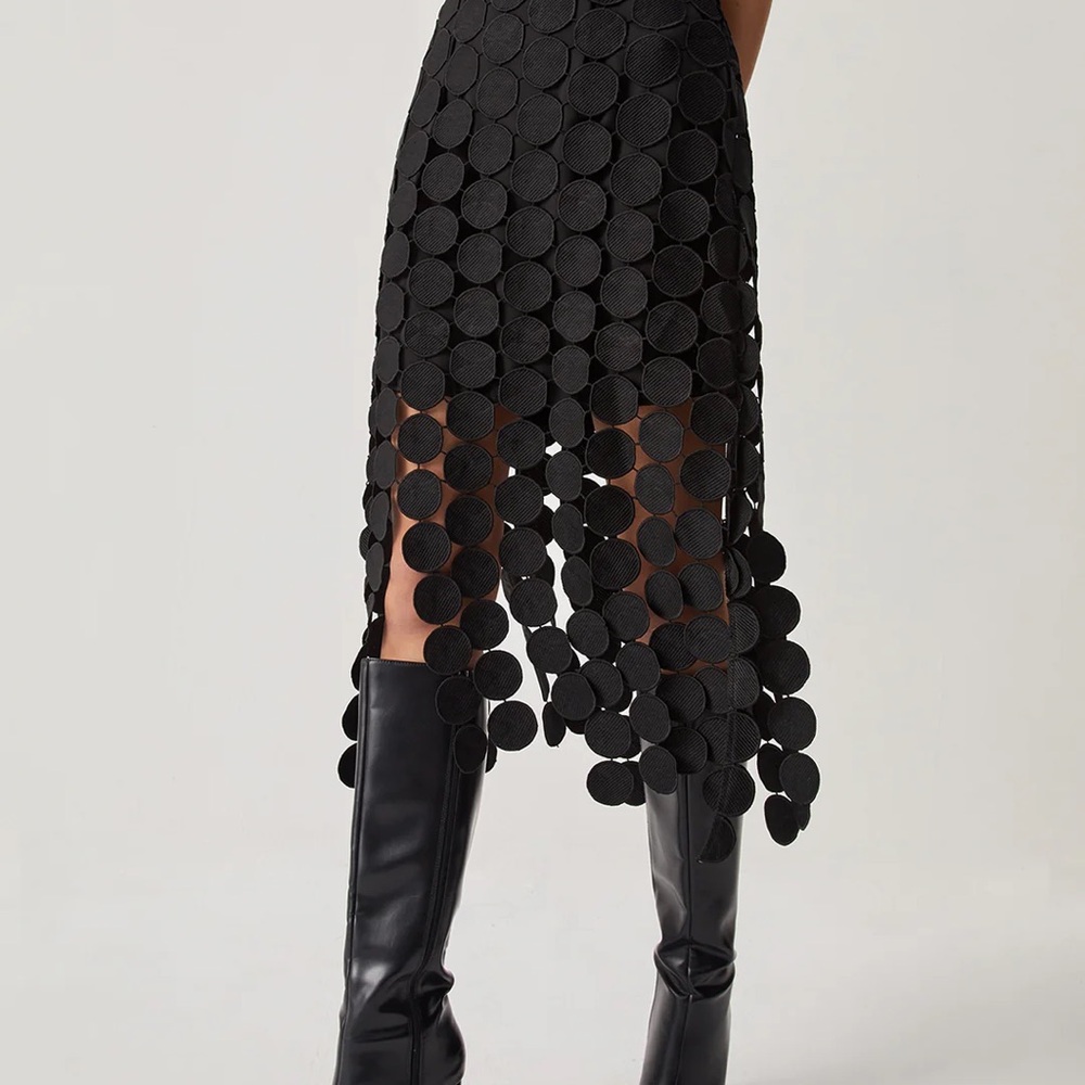 Commense Black Midi Circle-Appliqué Skirt